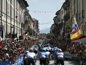 Philipsen gewinnt erste Vuelta-Etappe im Massensprint