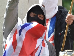 Großbritannien: Einwanderungsfeindliche Proteste eskalieren