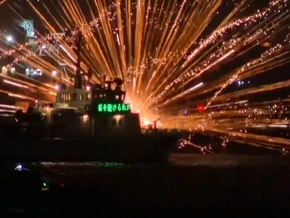 Feuerwerk außer Kontrolle – Acht Boote in Flammen