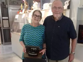 Großzügige Schenkung für das Schreibmaschinenmuseum Partschins