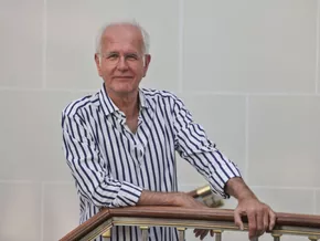 Harald Schmidt bleibt in Deutschland: “Wo läuft’s besser?”