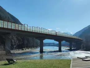 Neue Lärmschutzwände entlang der A22