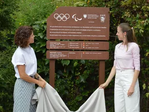 Südtiroler Olympiamedaillengewinner: Erste Ehrentafel in Gröden enthüllt