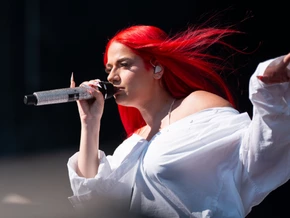 Rapperin Badmómzjay fordert Haltung ein
