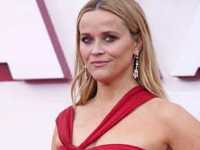 Reese Witherspoon über ihre "chaotische Reise" als Mutter