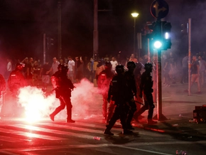 Wieder Gewalt bei Protesten in Serbien