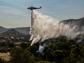 Waldbrand bei Athen lodert weiter
