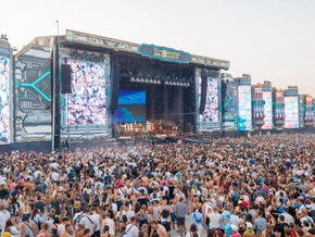Chappell Roan und Post Malone eröffneten Frequency