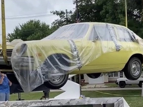 Nach 50 Jahren: Brandneues Auto aus weltgrößter Zeitkapsel geholt