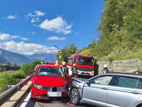 Schwerer Verkehrsunfall in Spondinig fordert vier Verletzte