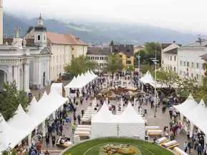 Tradition und Vielfalt am Brot- und Strudelmarkt in Brixen
