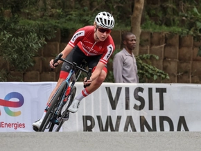 Schrempf zeigt mit WM-Solofahrt auf, Gold an Kanadierin