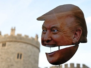 Fotos von Trump mit Epstein auf Schloss Windsor projiziert