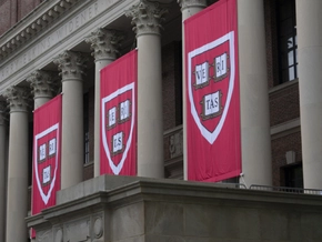 US-Gericht hebt Mittelkürzungen für Harvard auf