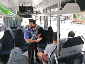 Schwarzfahrer greift zu Gewalt
