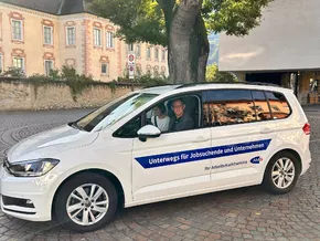 Arbeitsmarktpolitik: Zentrale Koordinierung und mehr Service als Ziel