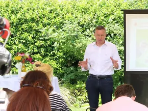 Schwächere Gebiete und Fusionen fördern