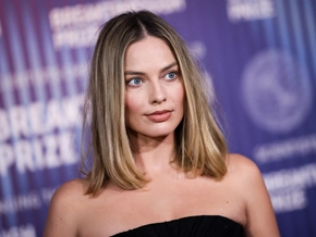 Margot Robbie und Jacob Elordi als Liebespaar in Trailer