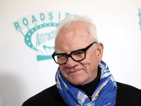 Schauspieler Malcolm McDowell ist sehr stolz auf seine Frau