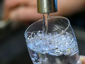 EU will mehr Kontrollen von PFAS-Schadstoffen im Wasser