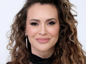Alyssa Milano ließ Brustimplantate entfernen