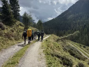 Grenzgänge zwischen Natur, Gemeinschaft und gelebten Utopien