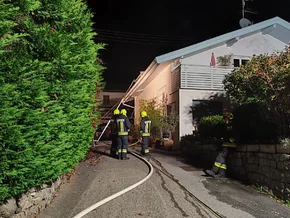 Dachstuhl fängt in Rabland Feuer