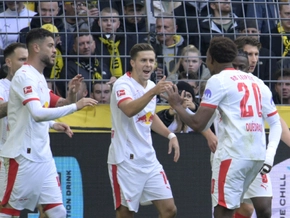 Bayern weiter makellos – Baumgartner-Tor gegen Dortmund