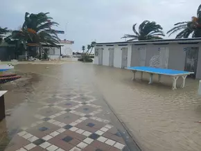 Heftige Sturmfluten setzen Adria-Küste unter Wasser