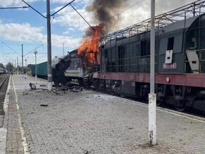 Toter und Verletzte in der Ukraine nach Beschuss von Bahnhof