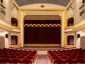 Land unterstützt Sanierungsarbeiten im Stadttheater Meran