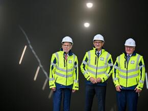 Steinmeier in Tirol mit BBT, Kultur, Technik und Schützen