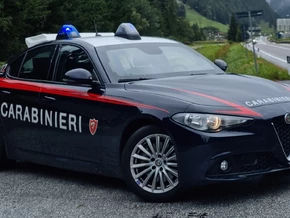 Carabinieri stoppen illegalen Taxibetrieb