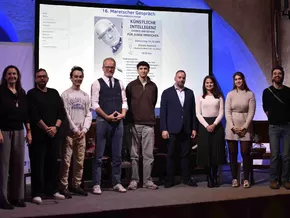 Podiumsdiskussion zu KI