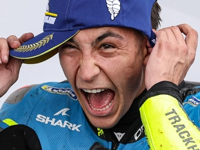 Raul Fernandez feiert MotoGP-Premierensieg