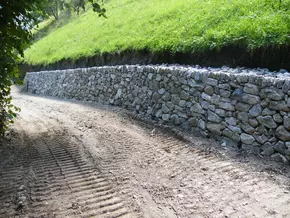 Stein für Stein: Südtirol saniert historische Trockenmauern im Nationalpark Stilfserjoch