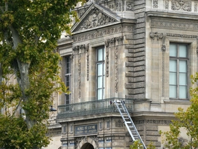 Suche nach Louvre-Räubern läuft auf Hochtouren