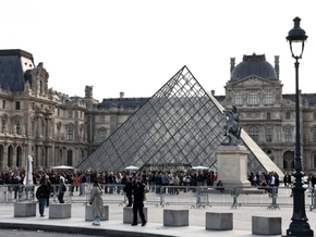 Festnahmen nach Einbruch im Pariser Louvre