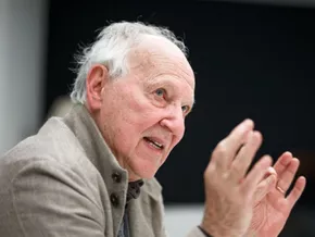 Regisseur Werner Herzog kommt ohne Smartphone aus