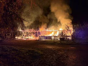 Freizeithütte in Gargazon geht in Flammen auf