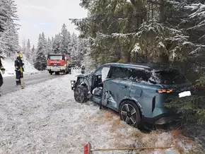 Crash zwischen Pkw und Lkw im Gadertal