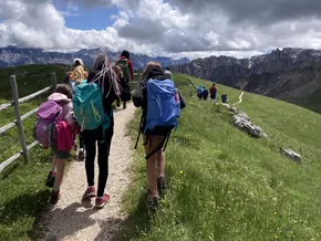 Tag der Kinderrechte: AVS setzt sich für Umweltschutz ein