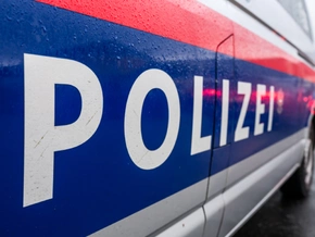 Stiefvater und Tochter bei Pkw-Kollision in NÖ getötet