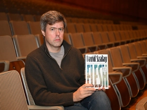 Wahlwiener David Szalay gewinnt mit "Flesh" den Booker Prize