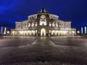 Fünf Chorsänger bei Unfall in Semperoper verletzt