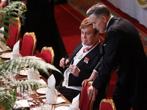 Elton John zu Sehproblemen: Kann nichts anschauen oder lesen