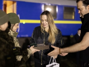 Hollywood-Star Jolie erlebte Drohnengefahr in Ukraine