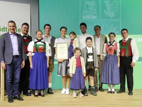 Familie aus Sexten erhält Jungbauernpreis