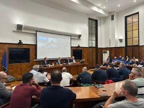 Stahlwerke Bozen: Landesrat Galateo zu Gesprächen in Rom