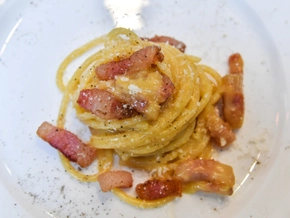 Melonis Partei kritisiert unechte Carbonara im EU-Parlament
